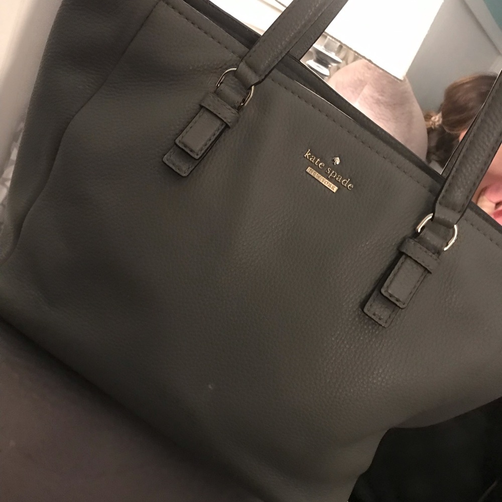Kate Spade Purse - Picture 1 of 8